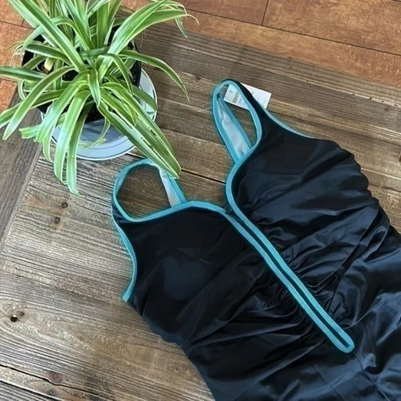 Delimira Swimsuit One piece Size 14 NWT - Picture 13 of 13